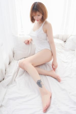 总裁撅着光屁屁被主人打臀缝小说