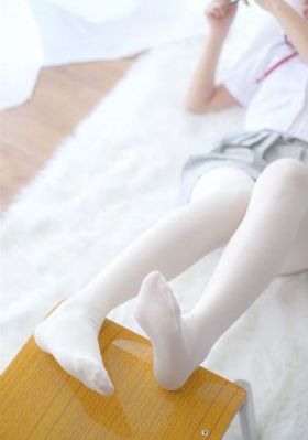 女同桌脱给我揉